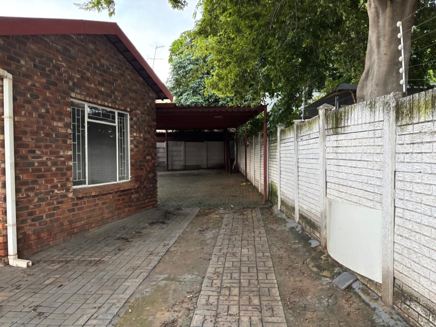 3 Bedroom Property for Sale in Geelhoutpark North West